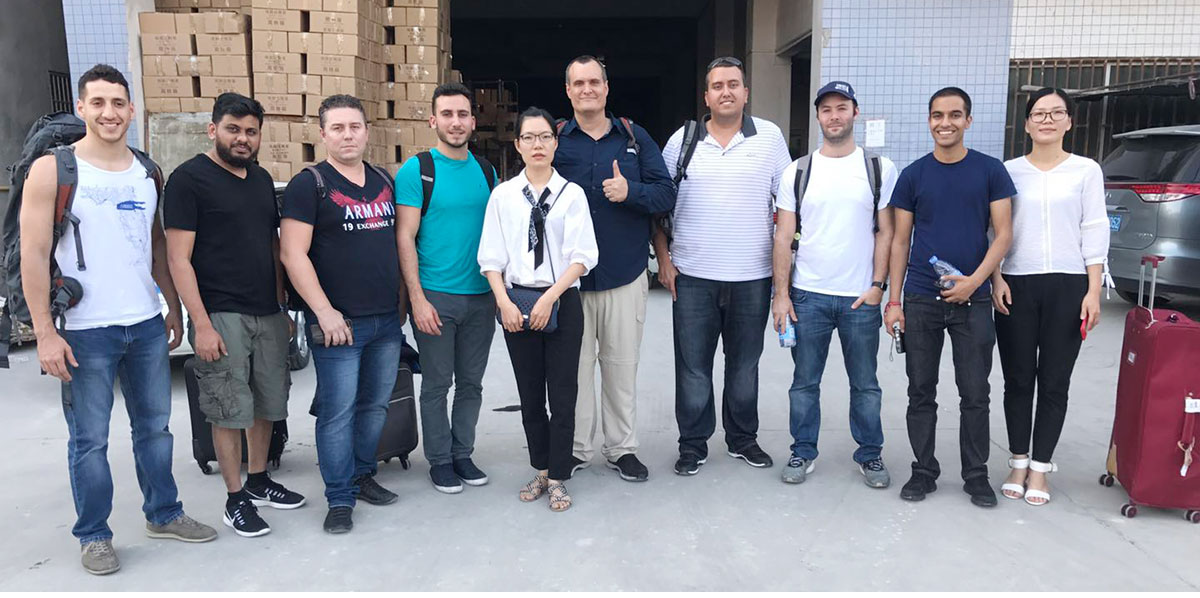 news-FENGYUE-Customer visits factory-img